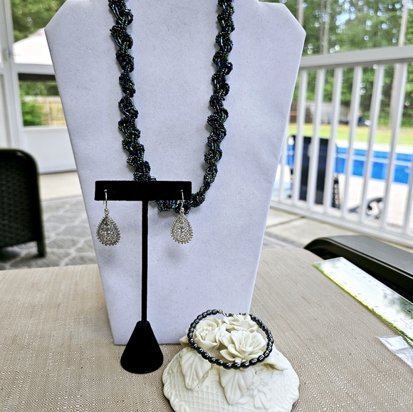 SET! 925 Teardrop Earrings, Braided Beaded Necklace, & Hematite Bracelet SET! - Picture 8 of 15